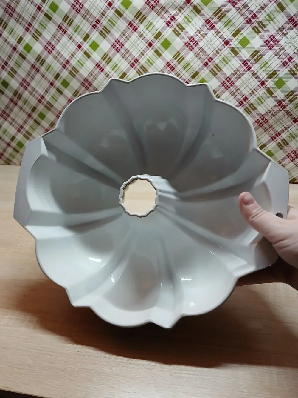 VINTAGE 1970s NORDIC WARE BEST BUNDT FLUTED CAKE PAN YELLOW AND GOLD OMBRE